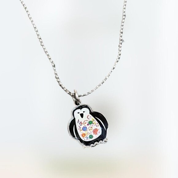 2015 Girl Scout Penguin Charm Pendant Necklace "Pet pal" - Picture 3 of 4
